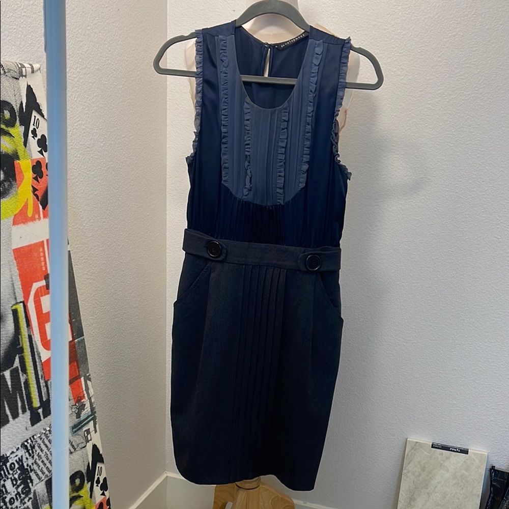 Elegant Navy Sleeveless Dress